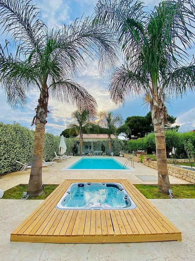 Casa Vacanze La Fenice - Casa Atlantica Villa Cava d'Aliga 0*,  Italy
